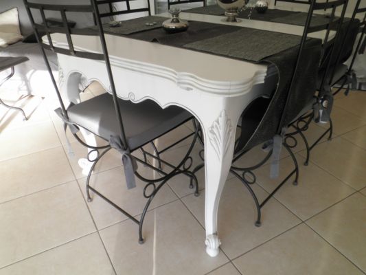 où faire customiser sa table à Fos sur mer